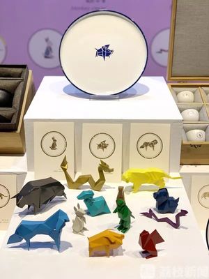 為大地“療傷” 高校以“唯實(shí)、唯新、唯美、唯德”引領(lǐng)文化創(chuàng)意設(shè)計與咨詢